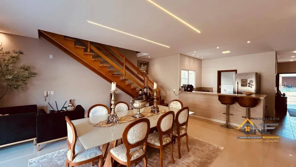Sobrado, 4 quartos, 225 m² - Foto 1