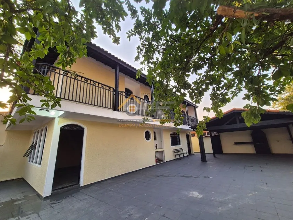 Casa, 4 quartos, 254 m² - Foto 1