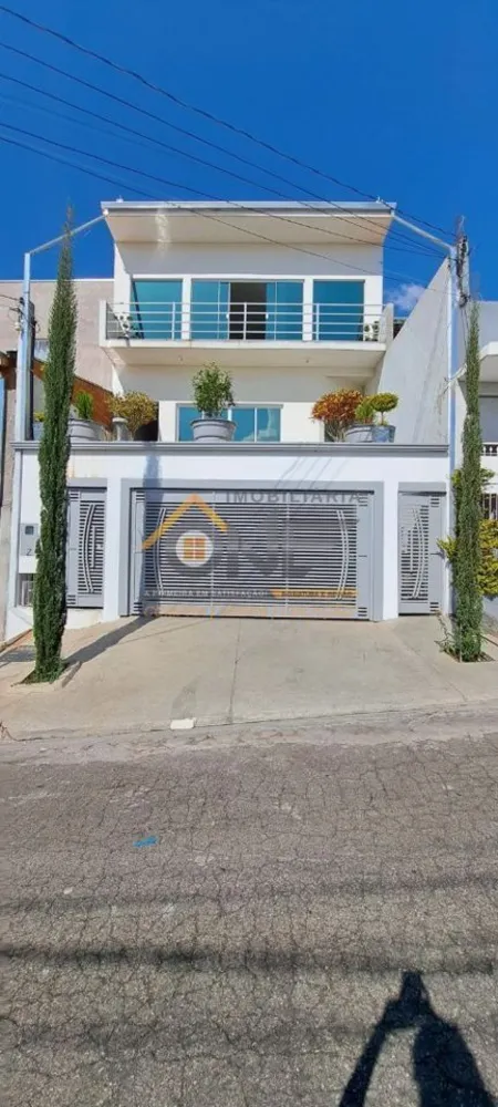 Casa, 3 quartos, 308 m² - Foto 1