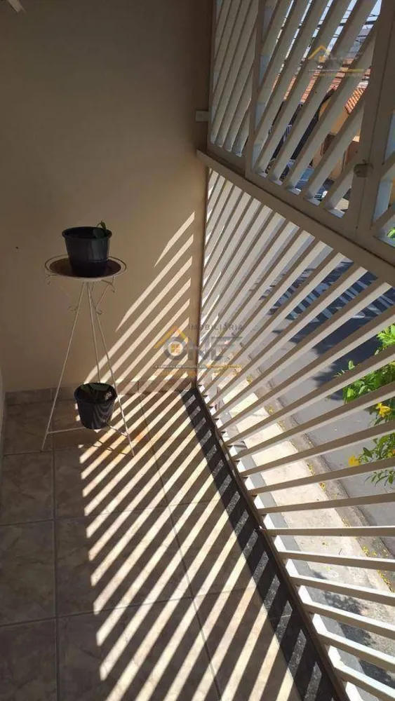 Casa, 3 quartos, 228 m² - Foto 1