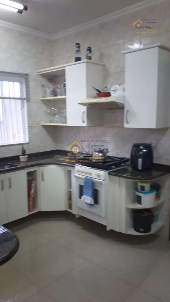 Casa, 3 quartos, 228 m² - Foto 3