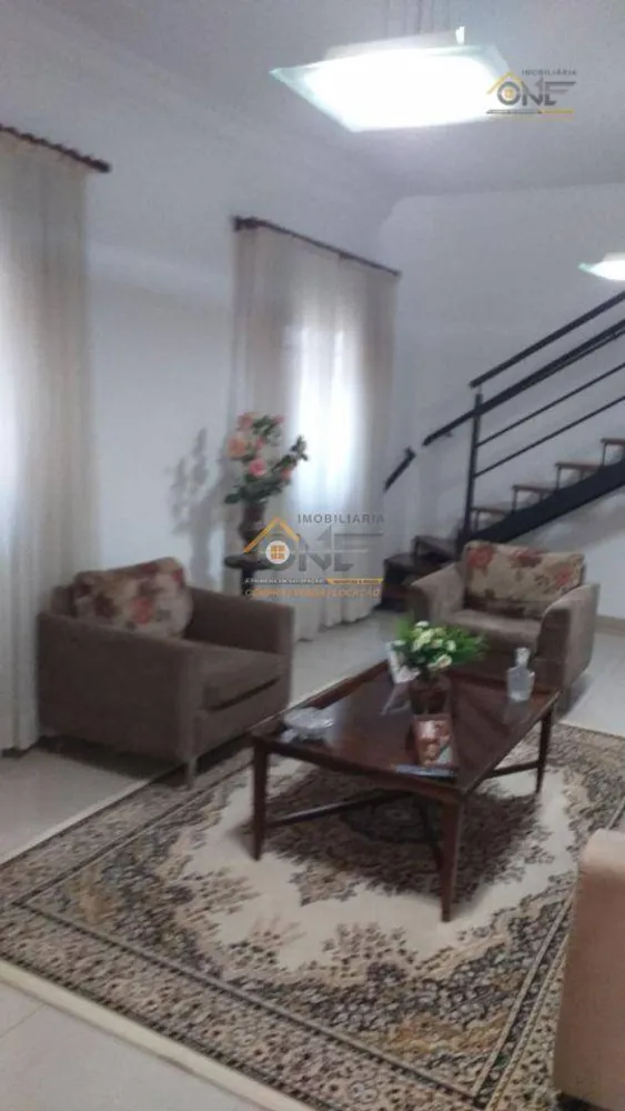 Casa, 3 quartos, 228 m² - Foto 2