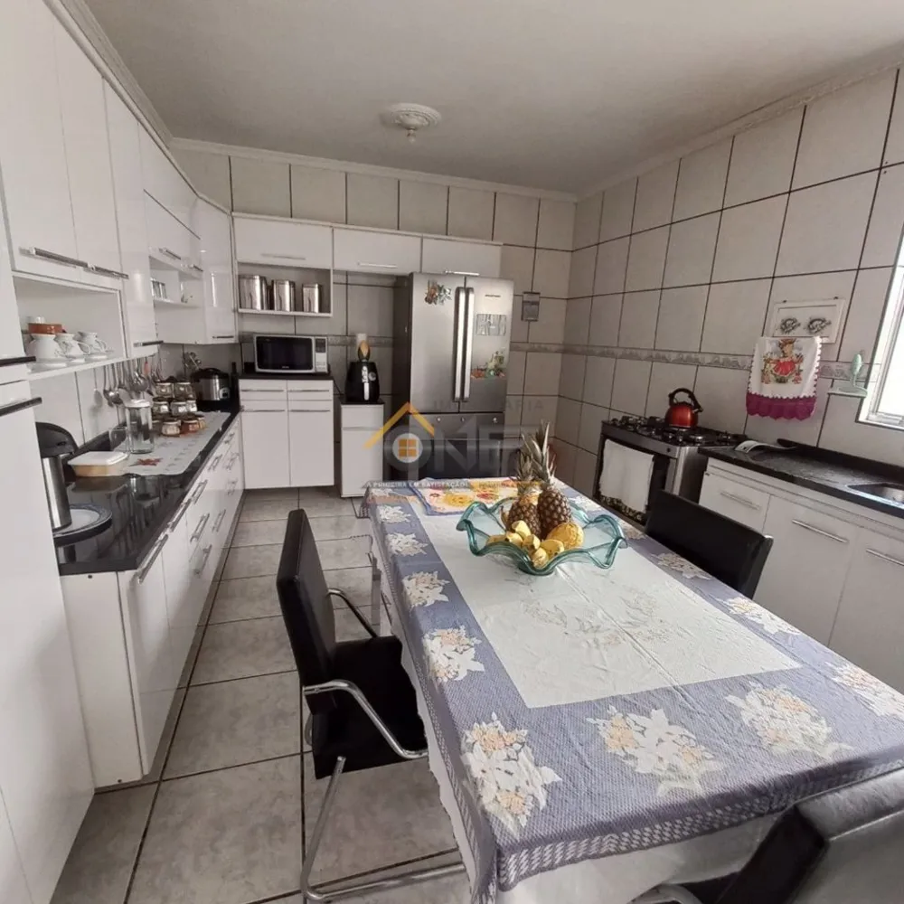 Casa, 3 quartos, 147 m² - Foto 2