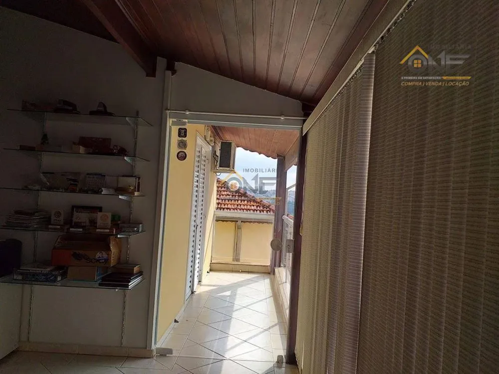 Casa, 4 quartos, 259 m² - Foto 11