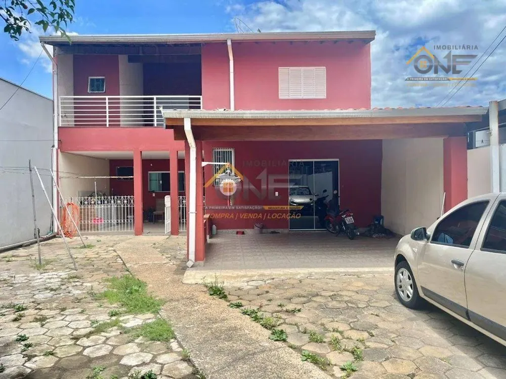 Casa, 3 quartos, 200 m² - Foto 1