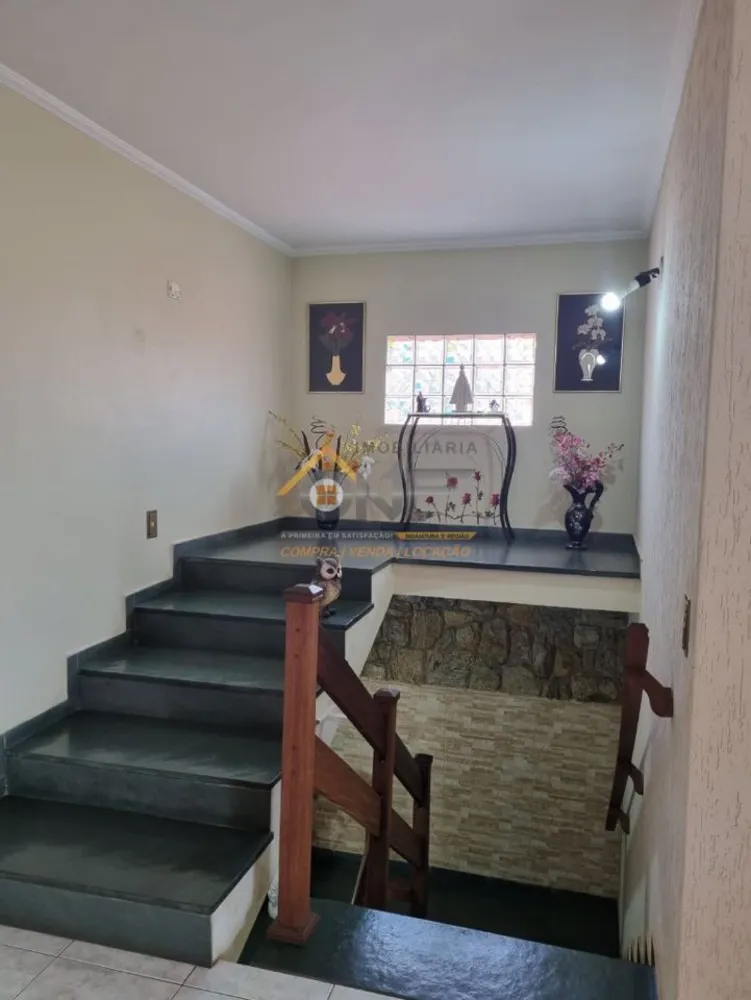 Casa, 5 quartos, 272 m² - Foto 1