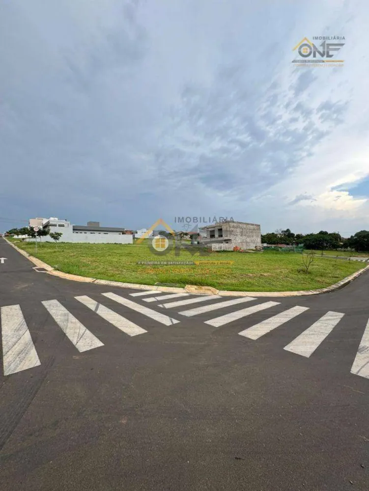 Loteamento e Condomínio, 315 m² - Foto 1