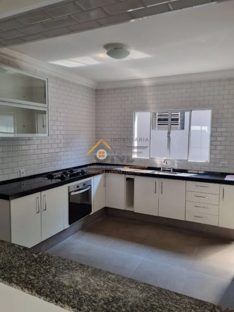 Casa, 3 quartos, 166 m² - Foto 1