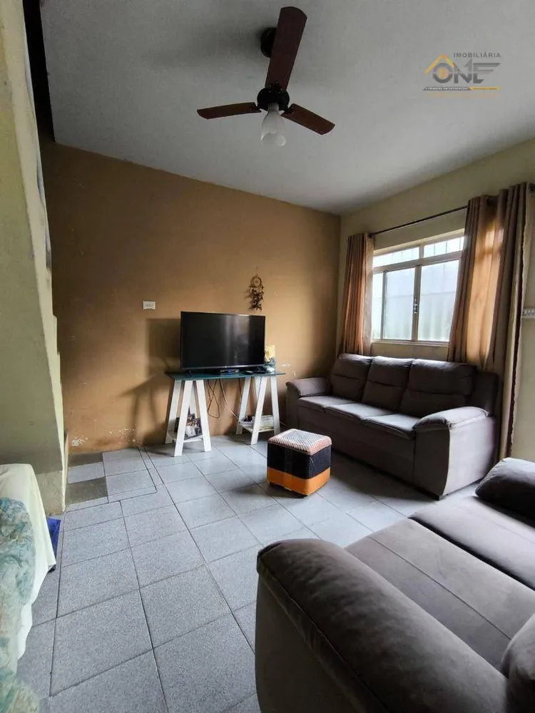 Casa, 5 quartos, 230 m² - Foto 1