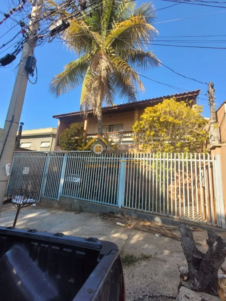 Casa, 5 quartos, 240 m² - Foto 2