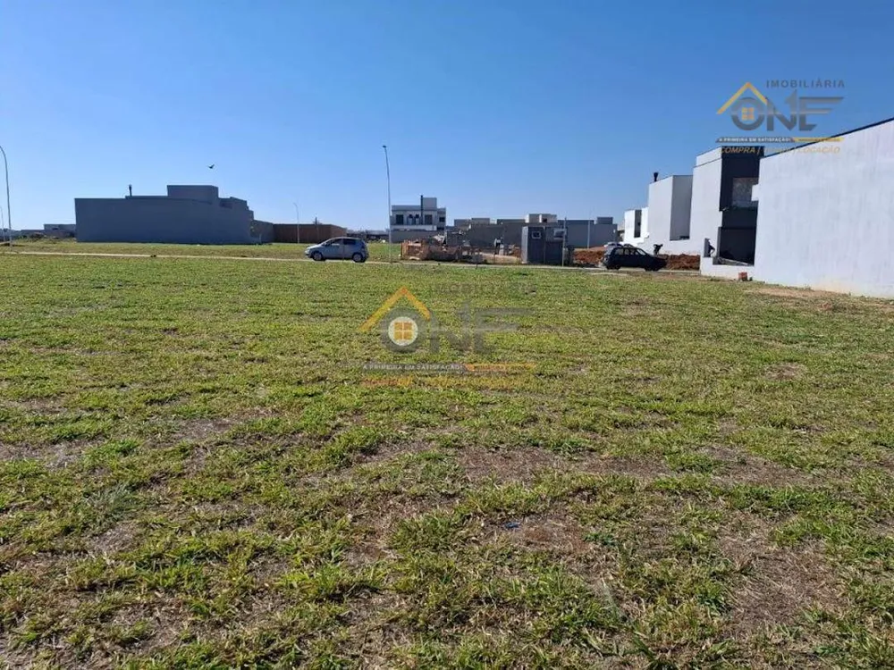 Loteamento e Condomínio, 300 m² - Foto 1
