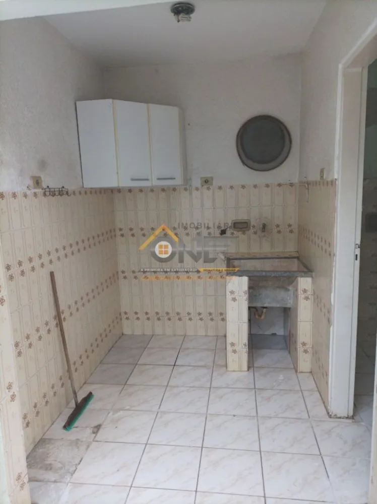 Casa, 6 quartos, 202 m² - Foto 2