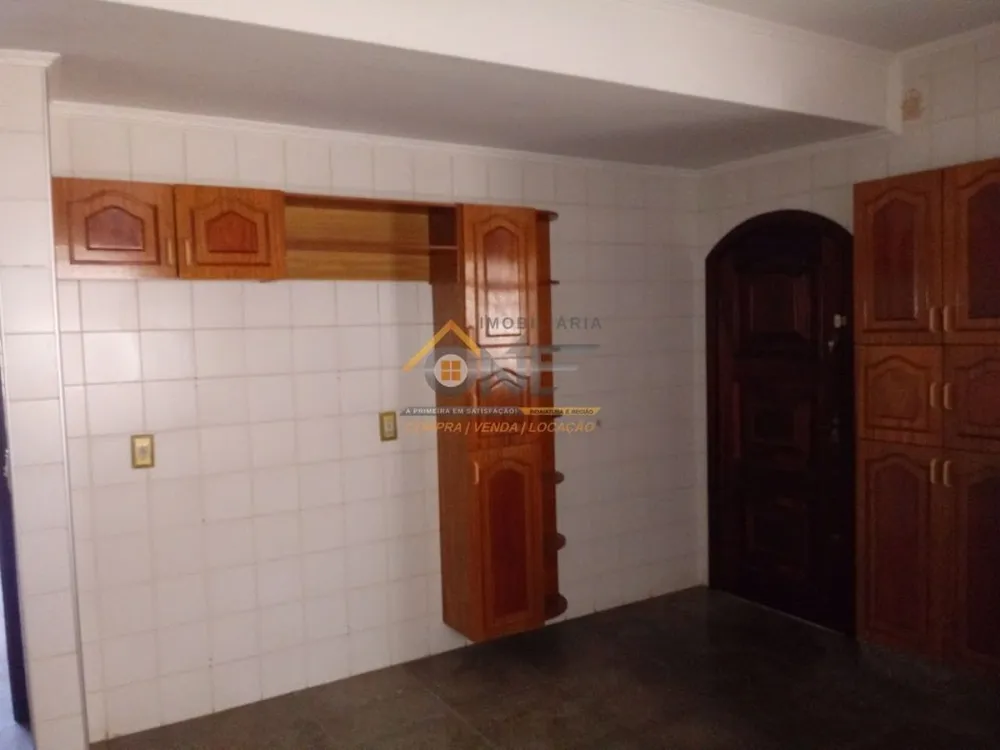 Casa, 4 quartos, 250 m² - Foto 3