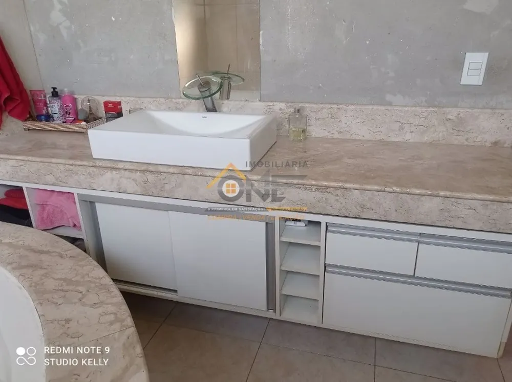 Casa, 3 quartos, 239 m² - Foto 1
