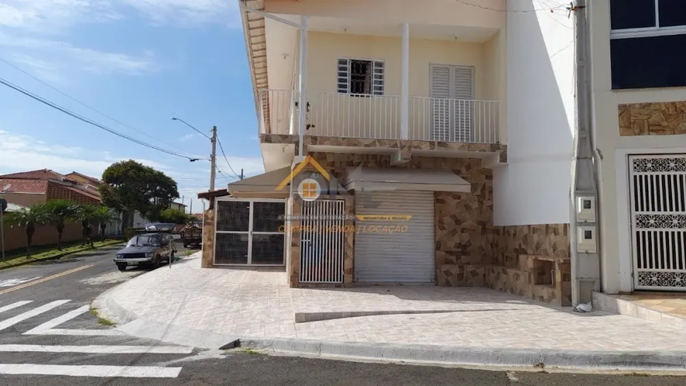 Casa, 3 quartos, 235 m² - Foto 1