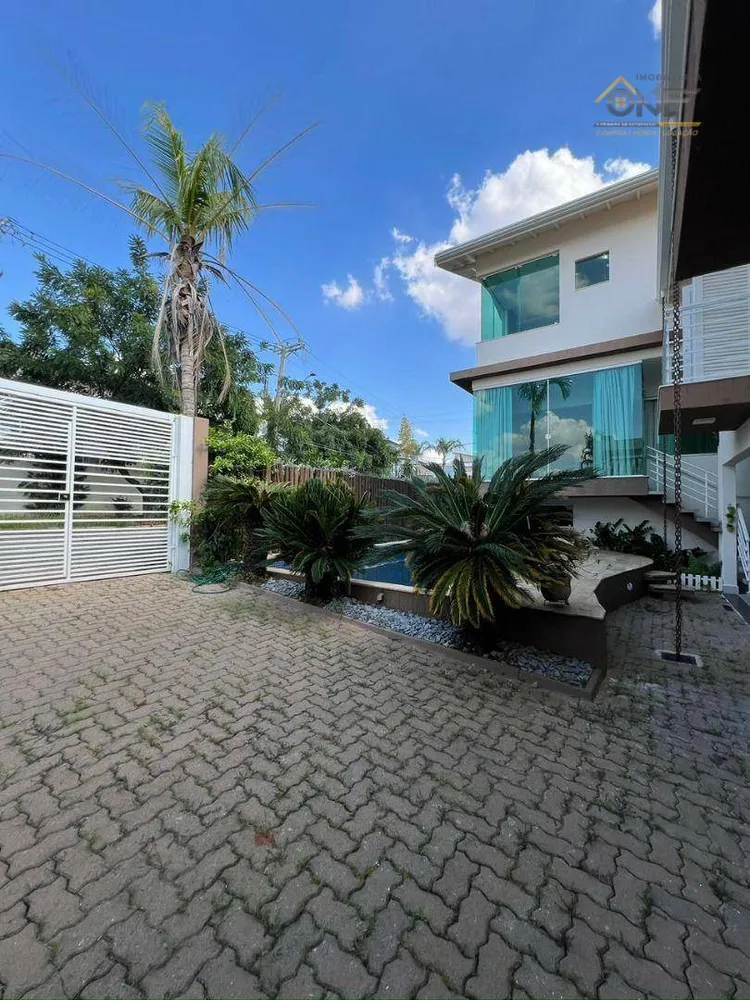 Sobrado, 3 quartos, 249 m² - Foto 1