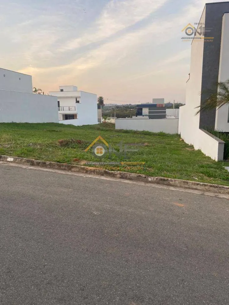 Loteamento e Condomínio, 305 m² - Foto 1