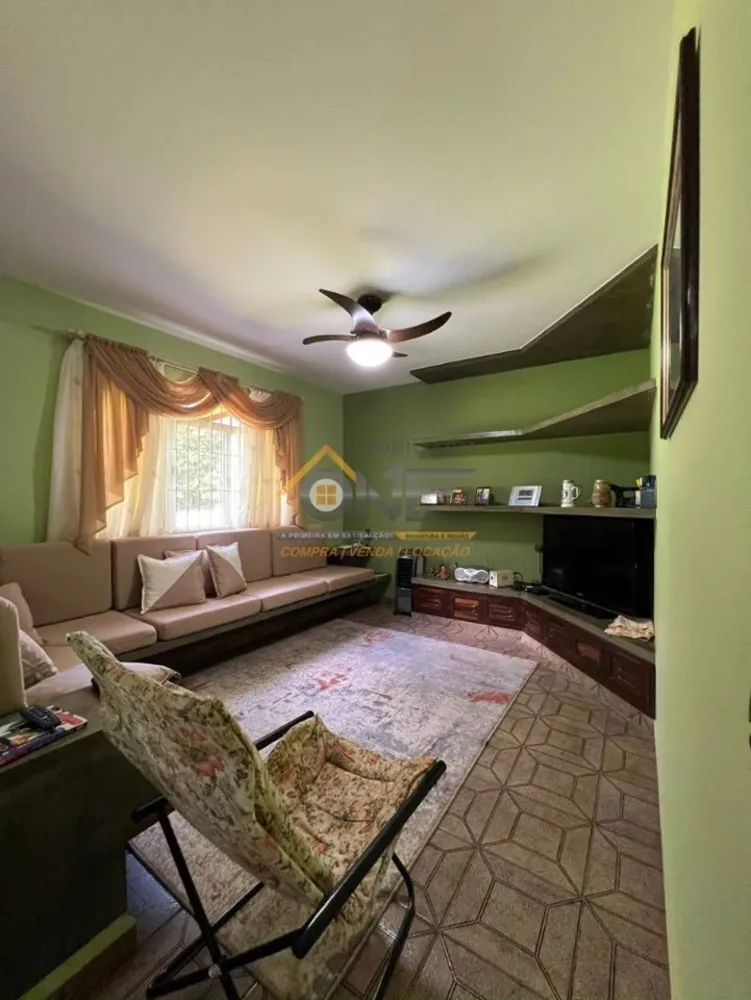 Chácara, 3 quartos, 3368 m² - Foto 1