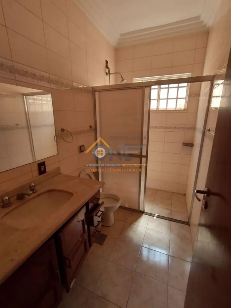 Casa, 4 quartos, 250 m² - Foto 2
