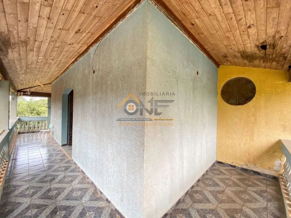 Chácara, 4 quartos, 2230 m² - Foto 1