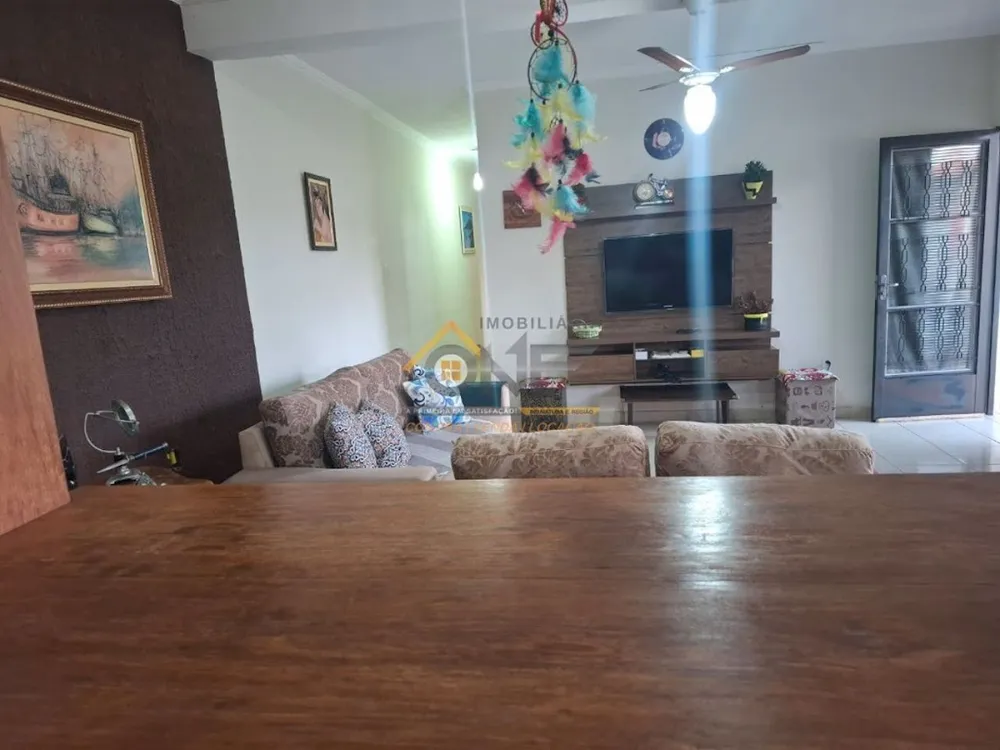 Casa, 2 quartos, 210 m² - Foto 2