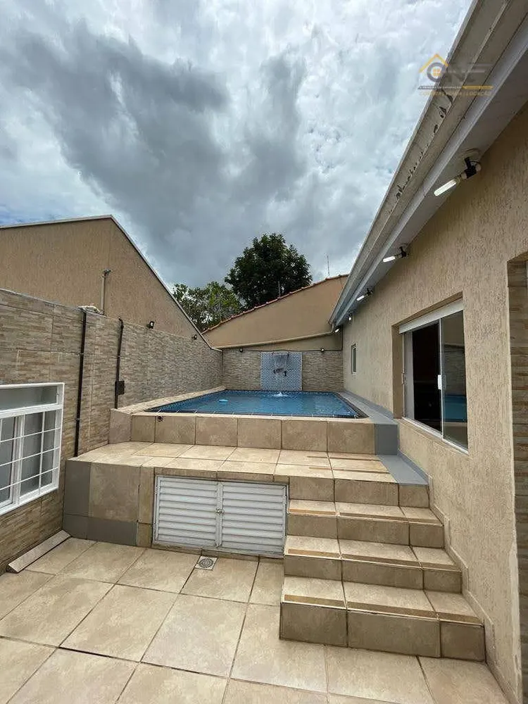 Casa, 3 quartos, 197 m² - Foto 1