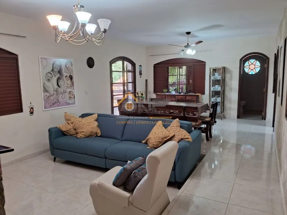 Chácara, 3 quartos, 8000 m² - Foto 1