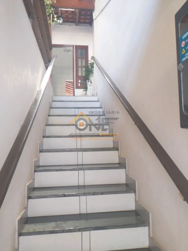 Casa, 3 quartos, 168 m² - Foto 2