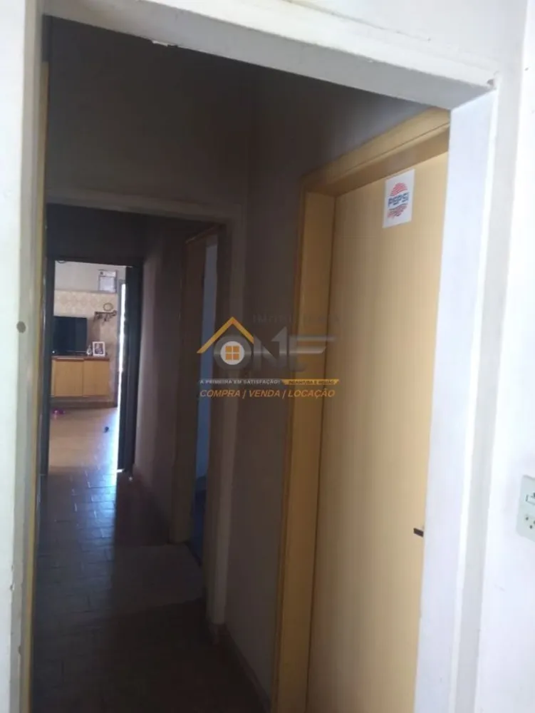 Casa, 5 quartos, 222 m² - Foto 1