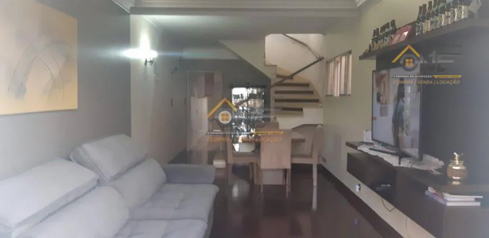 Casa, 3 quartos, 226 m² - Foto 1