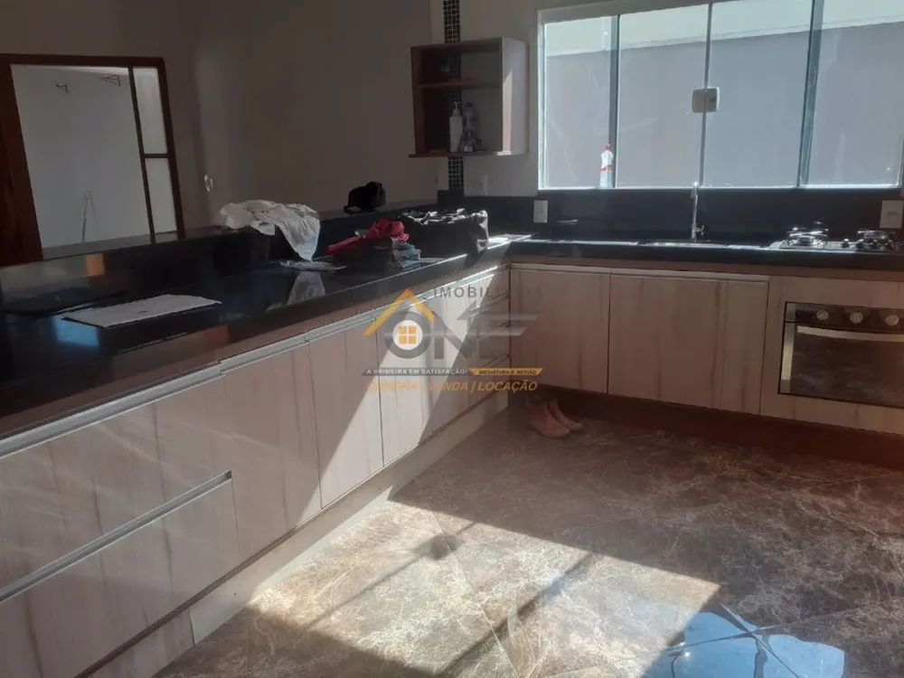 Casa, 3 quartos, 171 m² - Foto 1