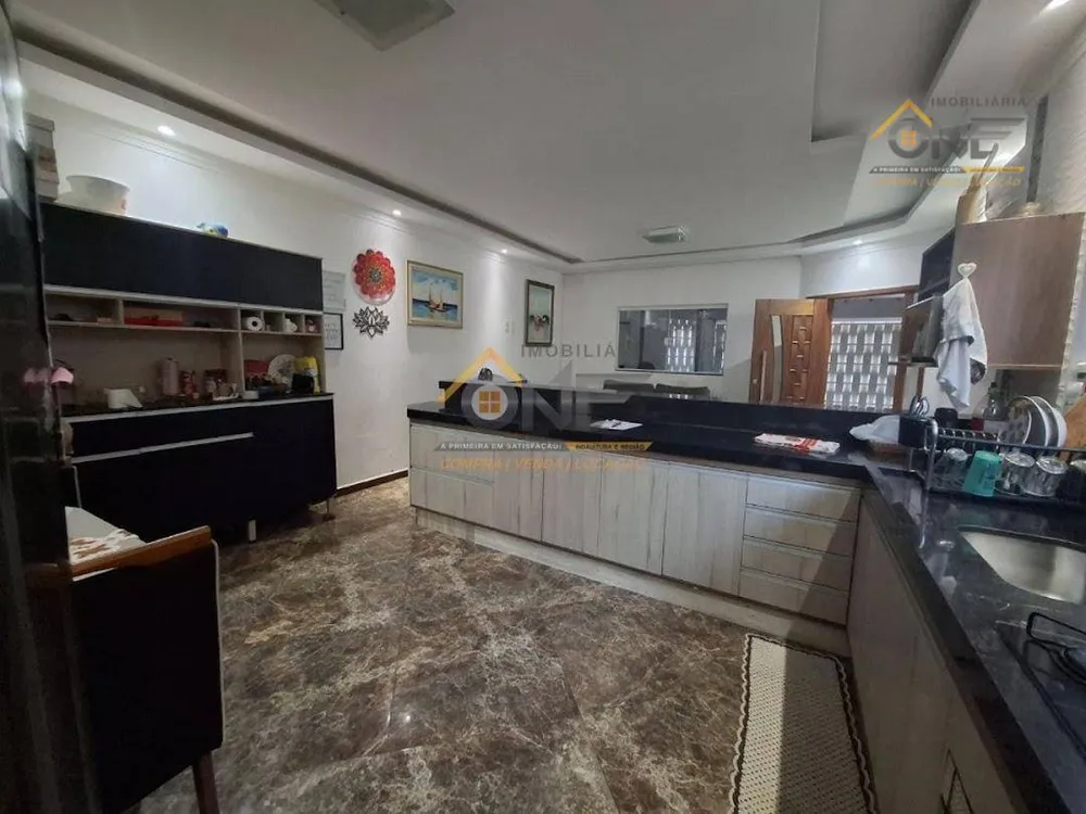 Casa, 3 quartos, 171 m² - Foto 1