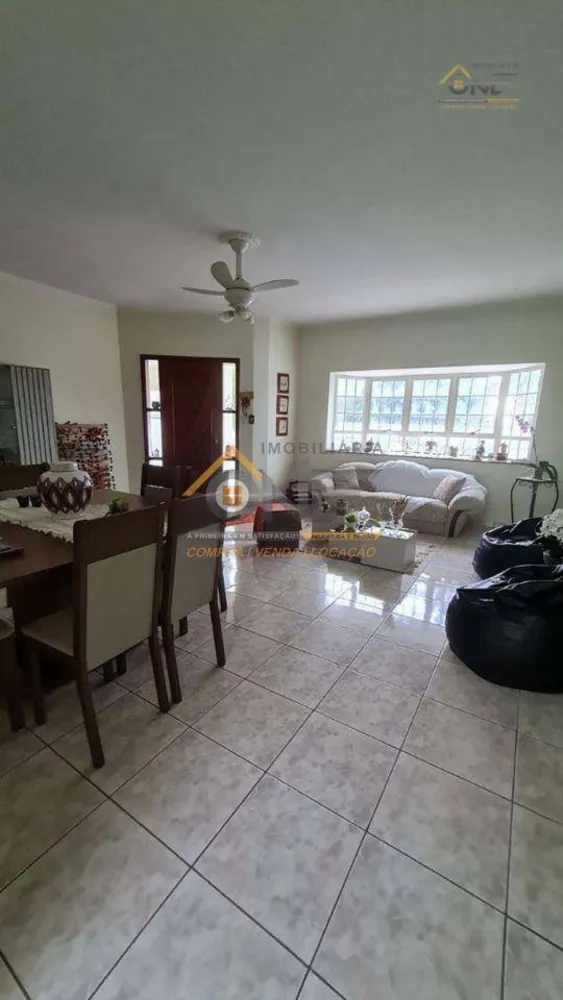 Casa, 4 quartos, 270 m² - Foto 1