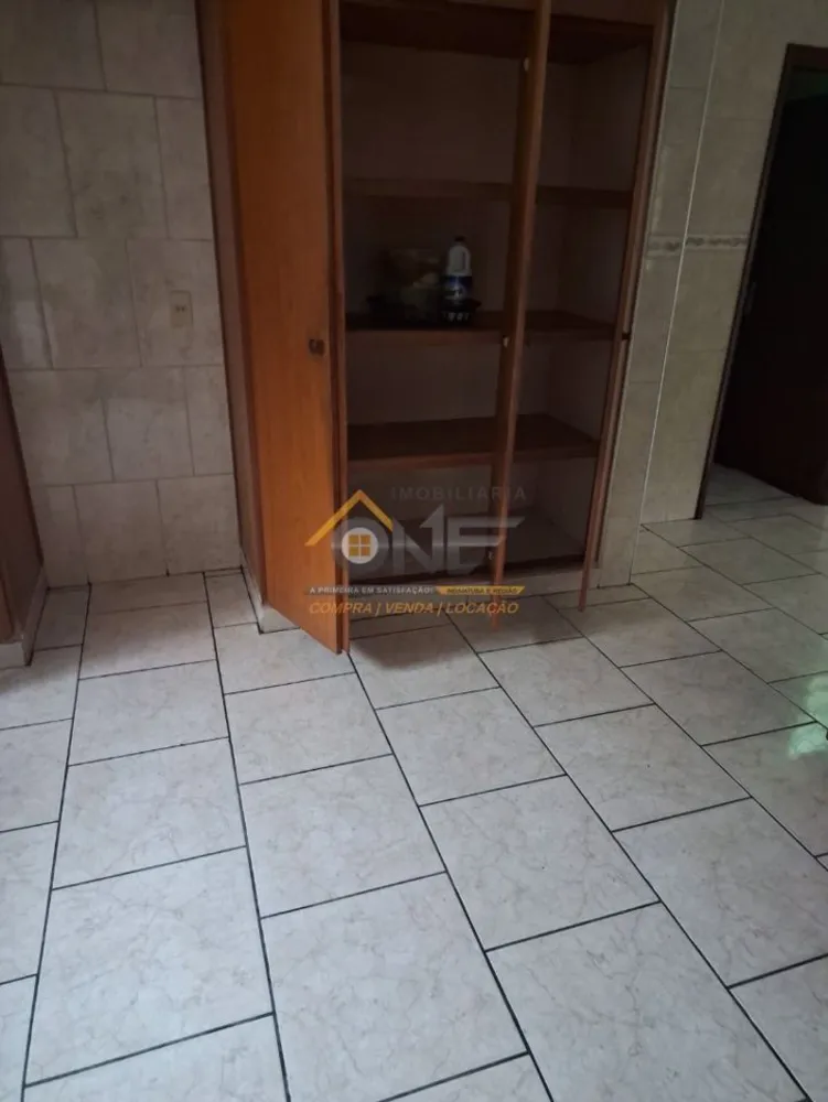 Casa, 4 quartos, 206 m² - Foto 2
