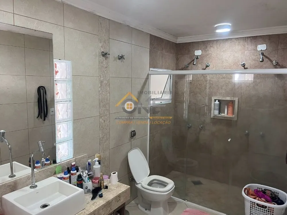 Chácara, 3 quartos, 2500 m² - Foto 1