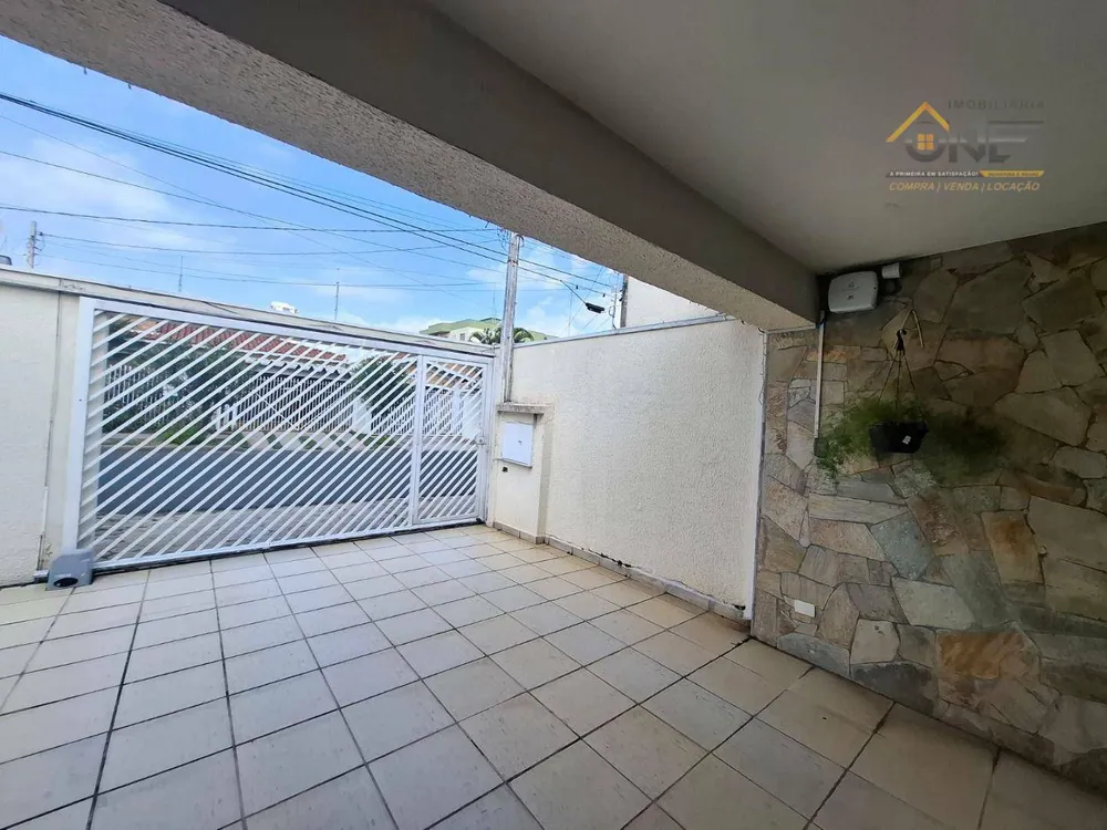Casa, 3 quartos, 225 m² - Foto 2