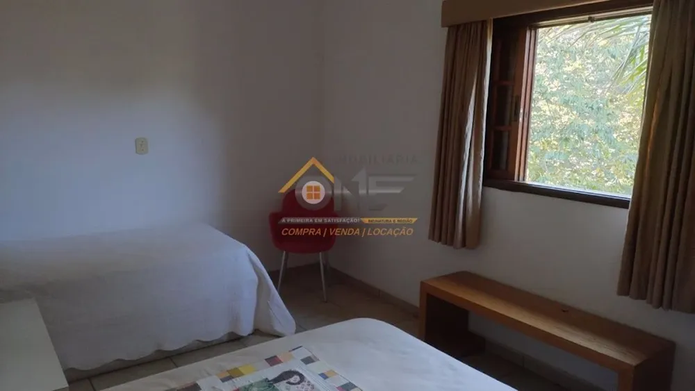 Chácara, 4 quartos, 2350 m² - Foto 1