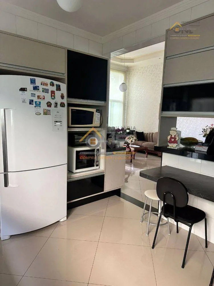 Casa, 3 quartos, 159 m² - Foto 1