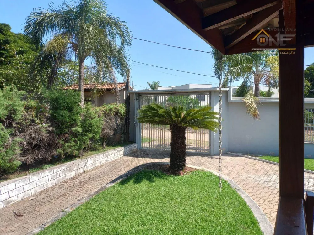 Chácara, 6 quartos, 2600 m² - Foto 1