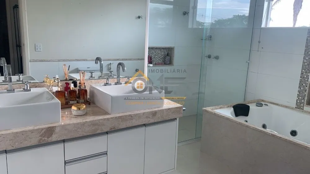 Chácara, 4 quartos, 2500 m² - Foto 1
