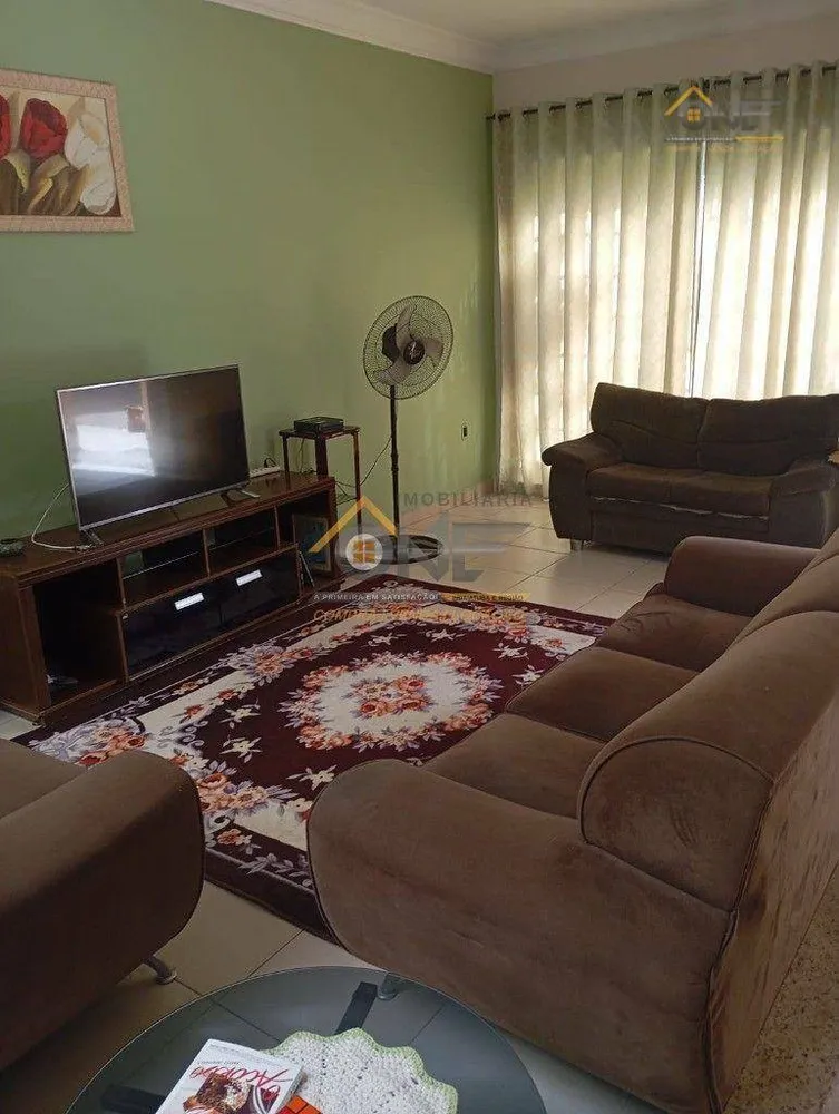 Sobrado, 5 quartos, 270 m² - Foto 2