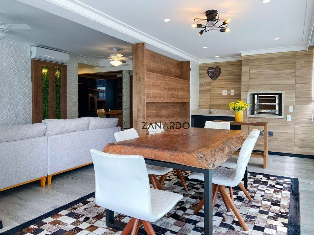 Apartamento, 3 quartos, 162 m² - Foto 1