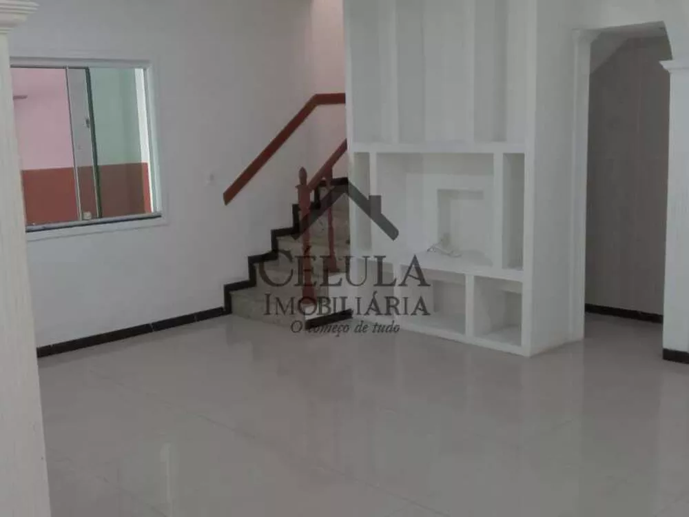 Casa de Condomínio à venda com 4 quartos, 220m² - Foto 1