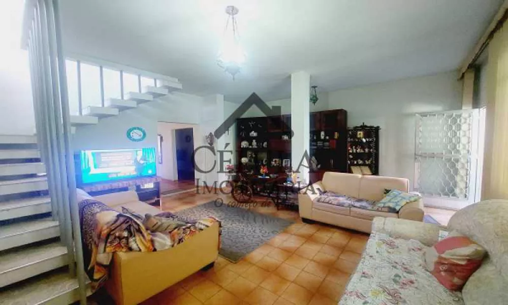 Casa, 5 quartos, 323 m² - Foto 2