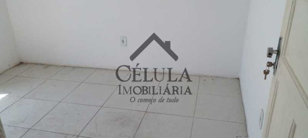 Casa à venda com 4 quartos, 79m² - Foto 2