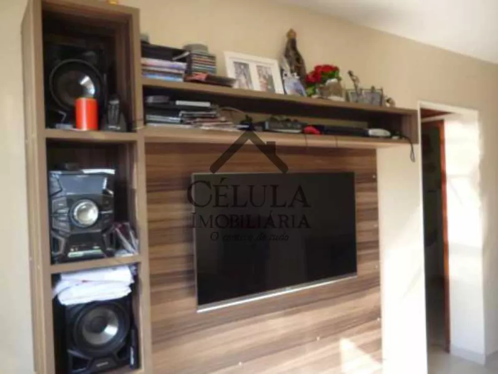 Apartamento à venda com 2 quartos, 61m² - Foto 4