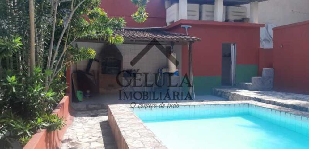 Casa à venda com 3 quartos, 283m² - Foto 1