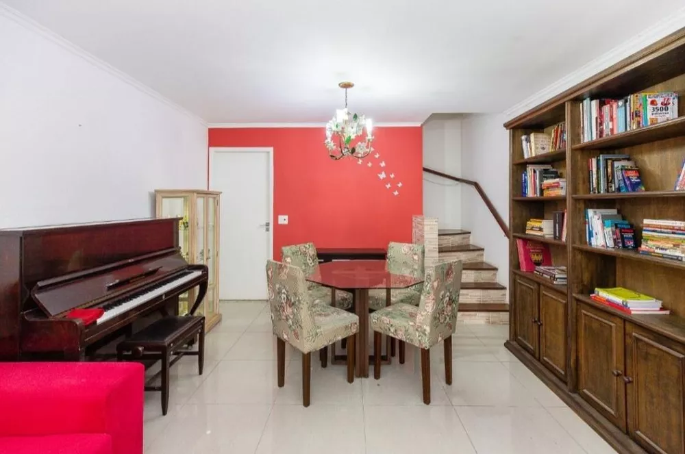 Casa à venda com 2 quartos, 80m² - Foto 4