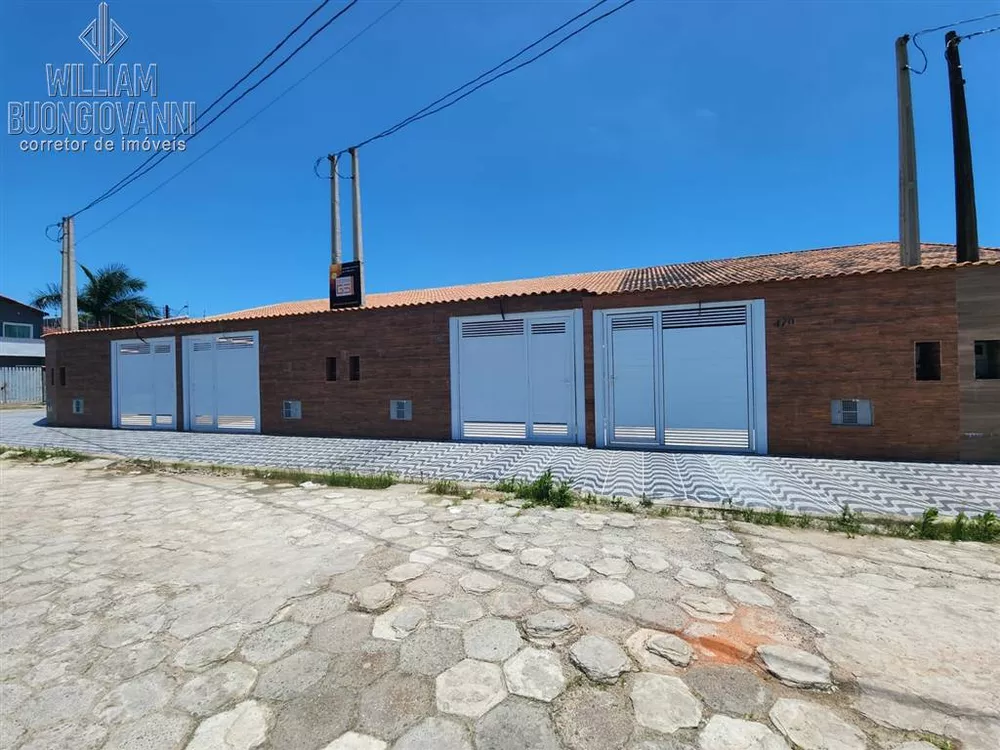 Casa à venda com 2 quartos, 69m² - Foto 1