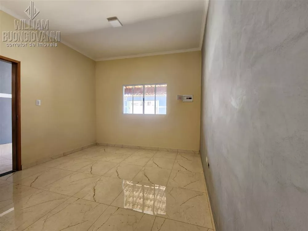 Casa à venda com 2 quartos, 69m² - Foto 4